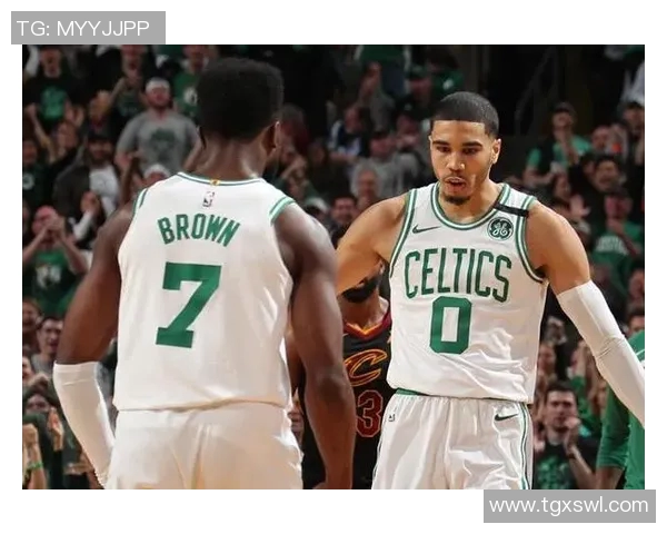 科隆与不来梅激战成平局比赛结果引发球迷热议